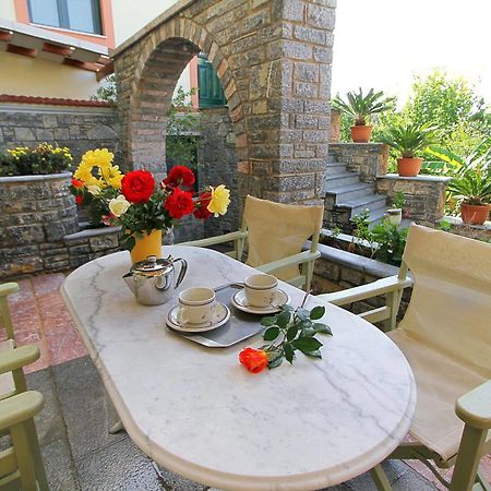 Cozy Residences In The Center Of Volissos Village - Lydia Lithos- Kültér fotó